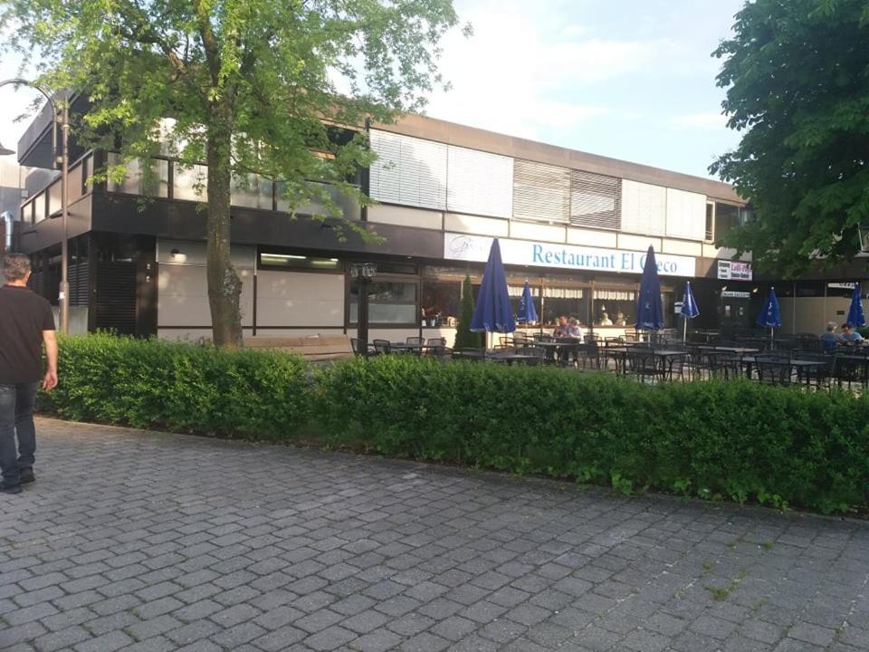 Restaurant El Greco Hostel Gundelfingen an der Donau Bagian luar foto