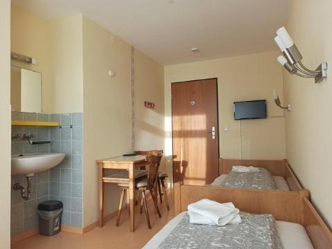 Restaurant El Greco Hostel Gundelfingen an der Donau Bagian luar foto